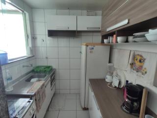 Apto 2 quartos com AR Cond, prédio frente p/ praia - 7