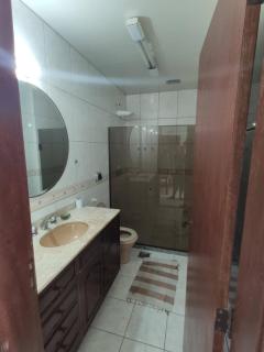 Apto 2 quartos com AR Cond, prédio frente p/ praia - 3