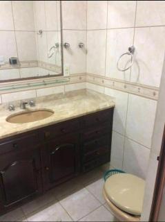 Apto 2 quartos com AR Cond, prédio frente p/ praia - 1