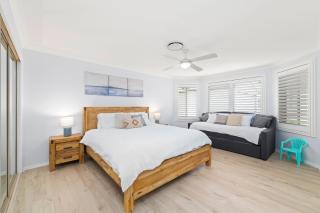 Bagnall Beach Road 131 - Corlette - 3