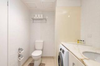 Roma studio apartment in Collins Street - 3