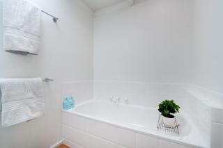 Dromana Beach Holiday House *3 minutes to the sand - Safety Beach - 4