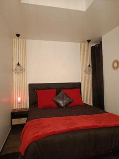 Évasion romantique avec jacuzzi intérieur - Rosières-près-Troyes - 2