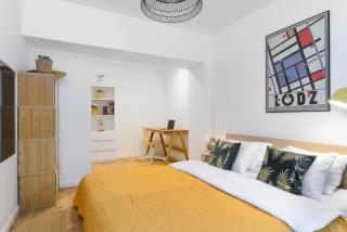 Lumina apartment with balcony overlooking the park - 2