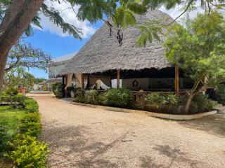 Kibanda Lodge and Beach Club - Nungwi - 1