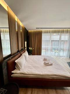 Royal VIP jacuzzi Apart - Lviv - 7