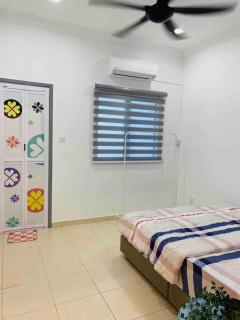 THE GREEN-SEMENYIH HOMESTAY FAMILY SUITES 8-10 PAX - Semenyih - 7