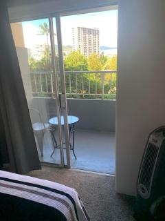 Ocean and Mountain View Condo - Free Reserved Parking - 2