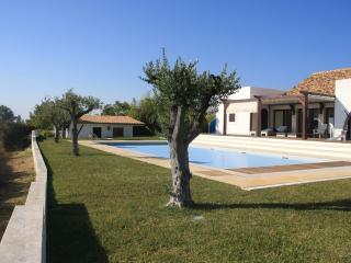 Villa Oasis Azul - Beautiful Villa With Heated Private Pool, Short Walk To All Amenities - Sesimbra - 0