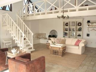 Villa Oasis Azul - Beautiful Villa With Heated Private Pool, Short Walk To All Amenities - Sesimbra - 2
