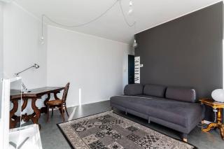 BLACK & WHITE flat in Naviglio/ porta Genova - Milano - 1