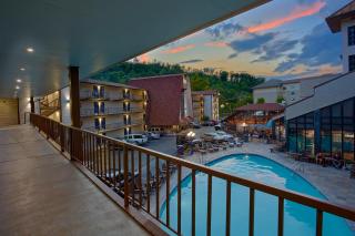 Sidney James Mountain Lodge - Gatlinburg - 4