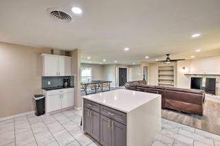 Spacious Fort Worth Getaway < 4 Mi to Dtwn! - 2