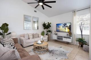 Insta-worthy Boho Chic Family Getaway w/ Hot Tub - Palm Bay - 8