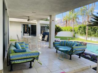 Spectacular luxury 3000 square ft house on 1/3 of acre - Palm Desert - 3