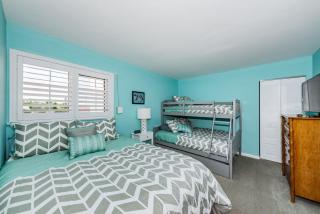 La Puerta Island Retreat with Florida Flair - St Petersburg - 1