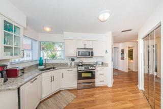 Vista Verde E Beautifully Updated, Contemporary Condo - St Petersburg - 7
