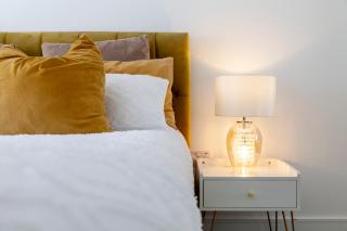 London Heathrow Skyline Deluxe 2bd Condo - 3