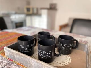 Departamento en pleno centro, a metros de todo ! - 1