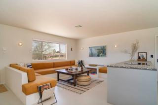 Casa Demesne - Mod Pool - Outdoor shower - 10 min to National Park - 2