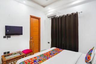 FabHotel Sunrise Sector 56 - 6