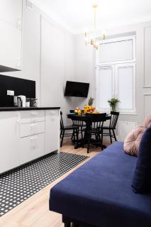 Househost Apartment: Bonerowska 5/15 - 1