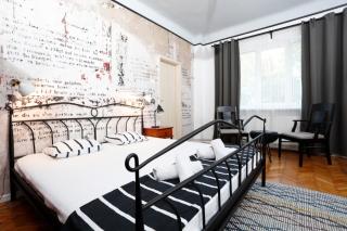 Traditional modern 3 bedroom apartment in center - Bucarest - 2