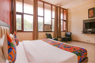 FabHotel Town Pride - Sohāna - 5