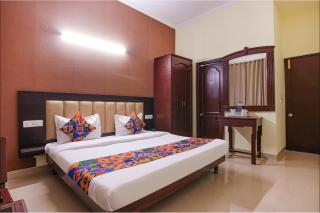 FabHotel Town Pride - Sohāna - 7