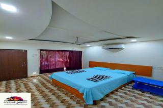 Coconut Garden Beach House - Malvan - 1