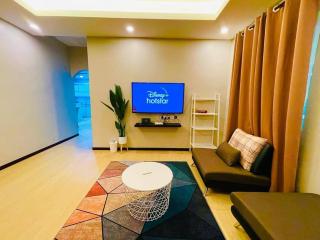 NurHumaira Homestay - 5