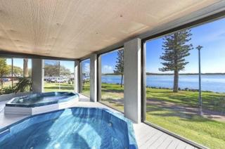 The Mid Pacific - Port Macquarie - 8