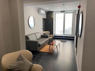 Lovely Modern Large Spacious Home with 7BR & WIFI by 360 Estates - Msida - 0