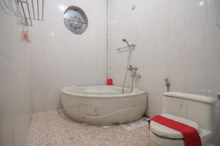 RedDoorz Syariah at Jalan Ahmad Yani Jambi - Jambi - 9