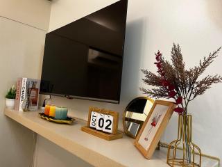 Posh 1BR @ SM Southmall w/ 100mbps and Netflix - Manila - 0