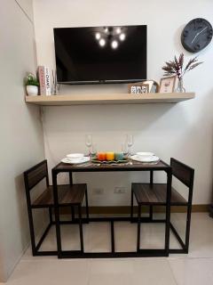 Posh 1BR @ SM Southmall w/ 100mbps and Netflix - Manila - 4