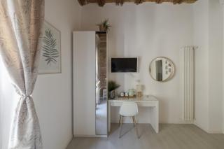 White Ostilia Guesthouse - Roma - 5