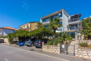 Apartments Alenka - Dramalj - 0
