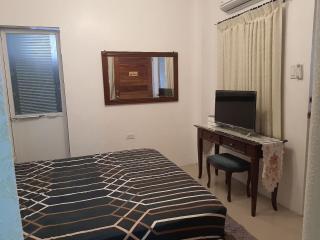 La Sierra Guest House - 9