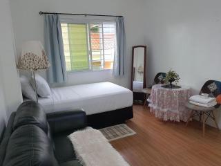 La Sierra Guest House - 7