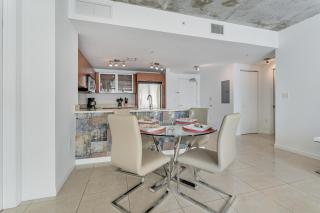 SPECTACULAR NEW 2BR 2BA at MIAMI Midtown Wynwood - Miami - 9