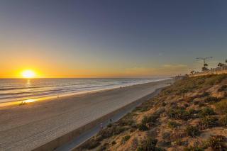 Luxury Ocean Views & Steps To The Sand - Tower 36 Lower Condo Unit - Carlsbad - 8