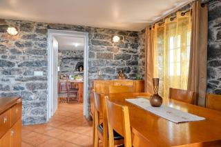 Casa do Pombal, a Home in Madeira - Arco da Calheta - 3