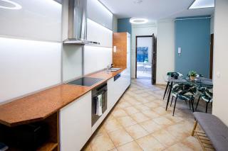 Urban Jungle Apartment in the Citycenter - Budapest - 9