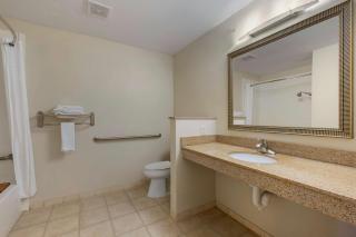 Best Western Plus Omaha Airport Inn Refreshed Rooms 2026 - 4