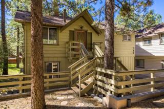 1 Mi to Slopes Big Bear Ski Haven with Hot Tub - 0