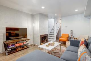 Charming & Bright Multilevel Townhome with Parking - Chicago - 7