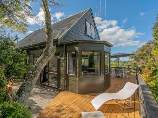 Hillside Haven - Tairua Holiday Home - 7