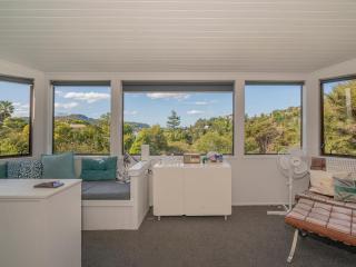 Hillside Haven - Tairua Holiday Home - Tairua - 2
