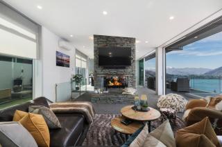 Remarkable Lake House - Queenstown - 2